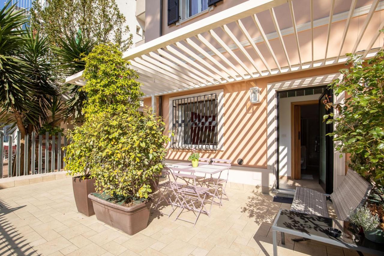 Bilocale Con Giardino A 200Mt Dal Mare - Homeunity Римини Экстерьер фото