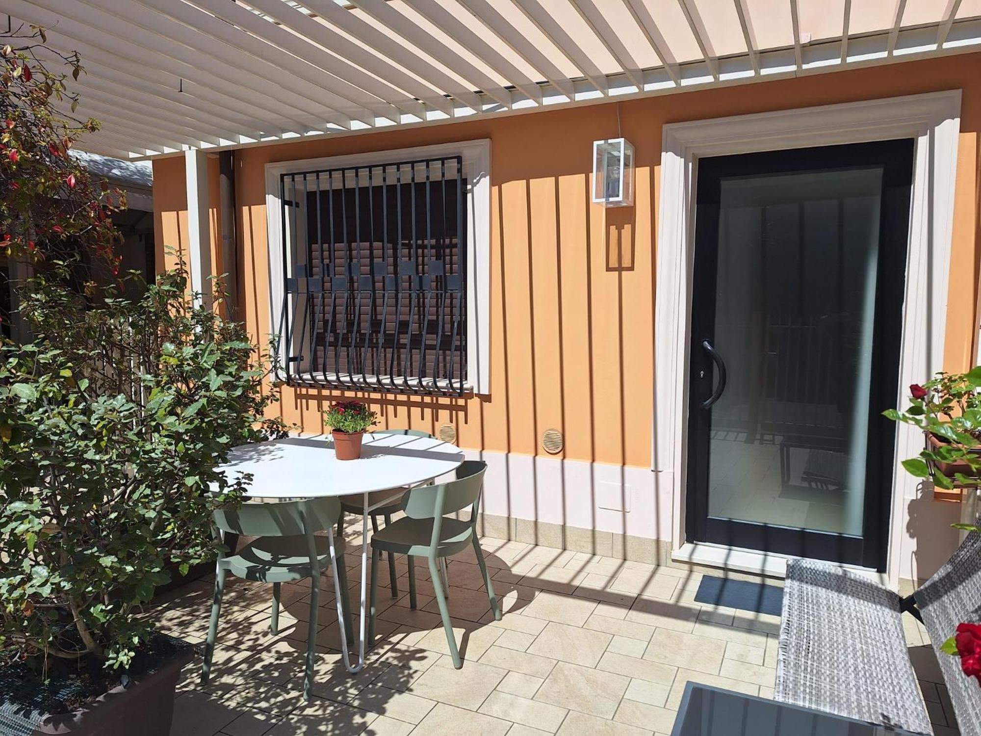Bilocale Con Giardino A 200Mt Dal Mare - Homeunity Римини Экстерьер фото